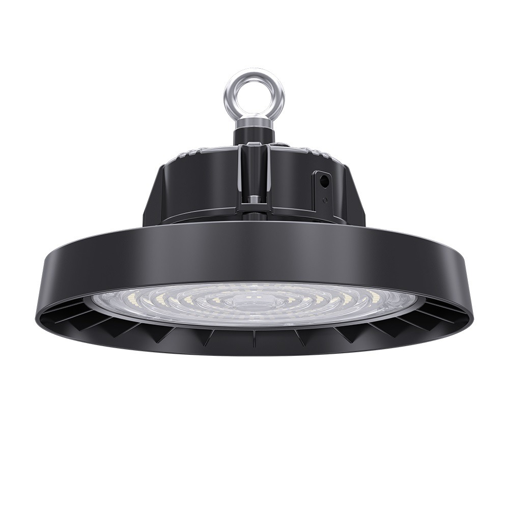 Wie hoch hängt man einen LED-Hallenstrahler auf?
