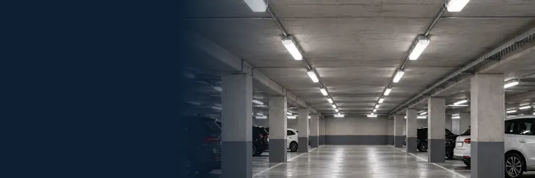 Wasserdichte LED-Feuchtraumleuchten in einer Tiefgarage